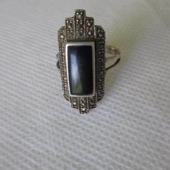 Antique ring - Picture 2 of 4